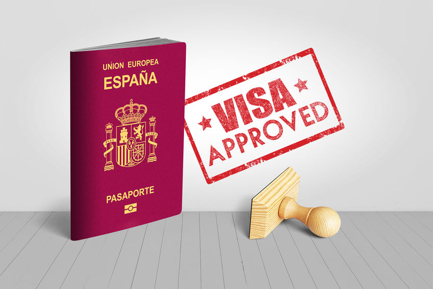چطور ویزای دانشجویی اسپانیا را به اقامت با مجوز کار تبدیل کنیم؟